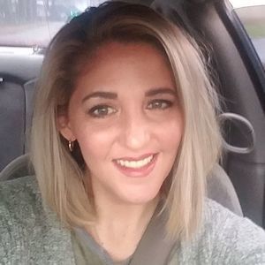 Meet your Posher, Roxanna price